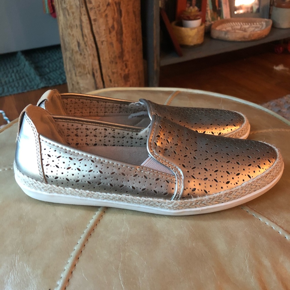 Earth Spirit shoes